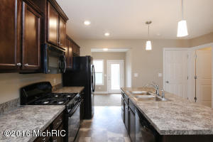 For Sale: 455 La Grave Ave SE #APT 14 Grand Rapids, MI 49503
