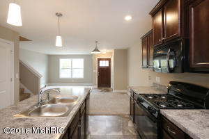 For Sale: 455 La Grave Ave SE #APT 14 Grand Rapids, MI 49503