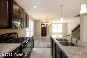 For Sale: 457 La Grave Ave SE #APT 15 Grand Rapids, MI 49503