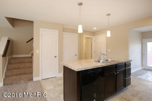 For Sale: 457 La Grave Ave SE #APT 15 Grand Rapids, MI 49503
