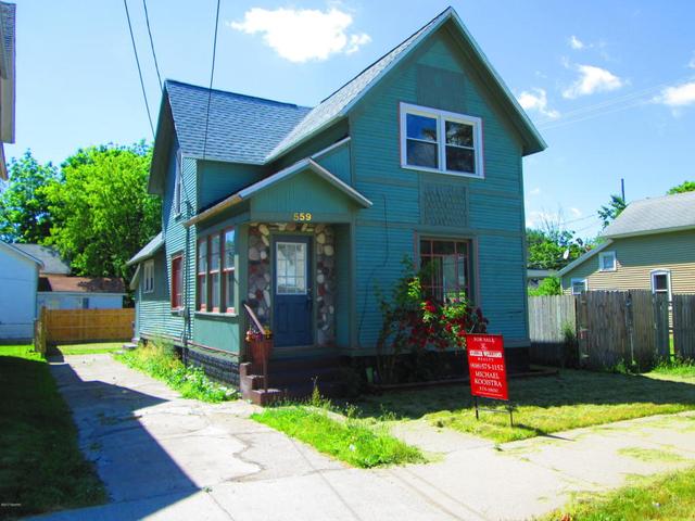559 Pettibone Ave NW