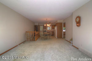 For Sale: 201 Bona Vista Dr NW #APT 21 Grand Rapids, MI 49504