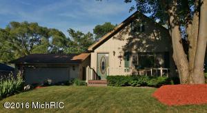 For Sale: 1064 Ida Ave NW Grand Rapids, MI 49504