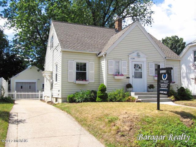 1138 Oaklawn St NE