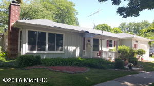 For Sale: 2221 Burchard St SE Grand Rapids, MI 49506