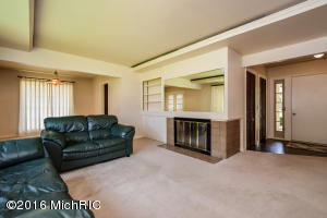 For Sale: 2065 Hall SE Grand Rapids, MI 49506