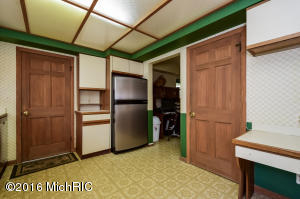 For Sale: 2065 Hall SE Grand Rapids, MI 49506