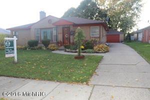 1909 Lotus Ave SE