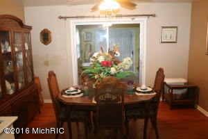 1909 Lotus Ave SE