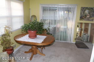 1909 Lotus Ave SE