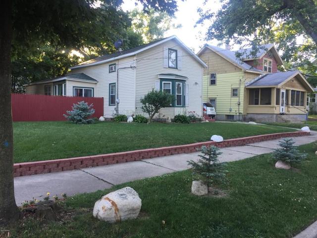 920 Burton St SE