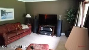 For Sale: 4635 Grenadier Dr SW Wyoming, MI 49509