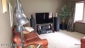 For Sale: 4635 Grenadier Dr SW Wyoming, MI 49509