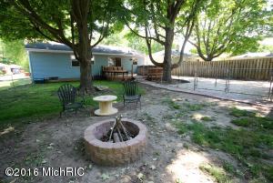 For Sale: 3645 Hazelwood SW Wyoming, MI 49519
