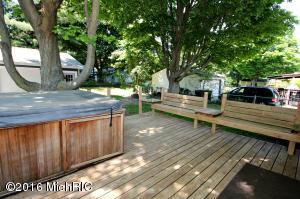 For Sale: 3645 Hazelwood SW Wyoming, MI 49519