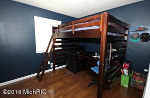 For Sale: 3645 Hazelwood SW Wyoming, MI 49519