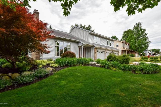 2550 Glencairin Dr NW