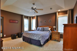 For Sale: 4159 Tallman Crk Grand Rapids, MI 49534