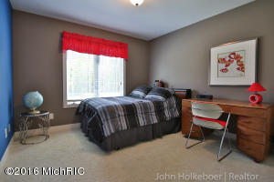 For Sale: 4159 Tallman Crk Grand Rapids, MI 49534