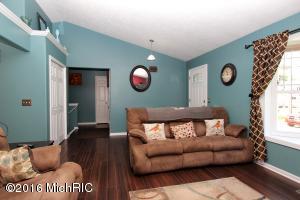 For Sale: 2650 Cornelia Ave NW Grand Rapids, MI 49544