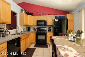 For Sale: 2650 Cornelia Ave NW Grand Rapids, MI 49544