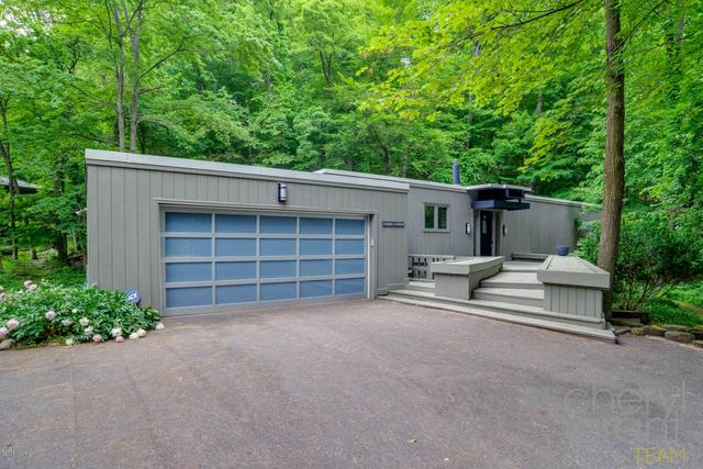 2885 Cascade Springs Dr SE