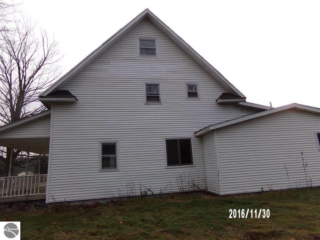362 E 32 Rd