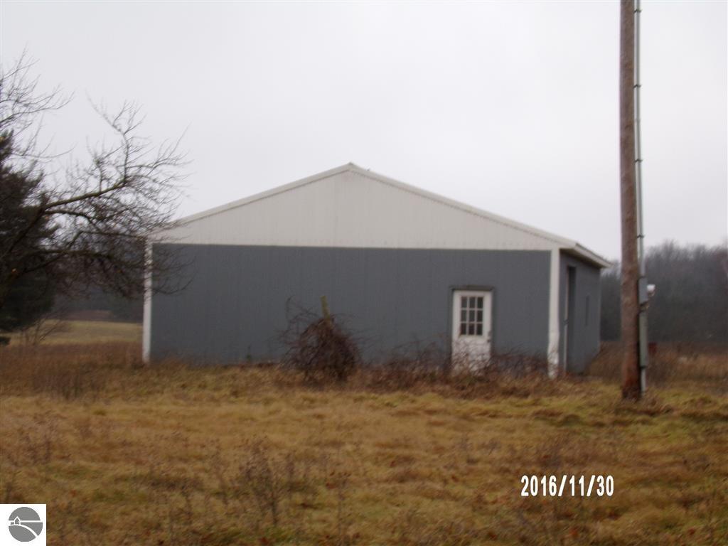 362 E 32 Rd