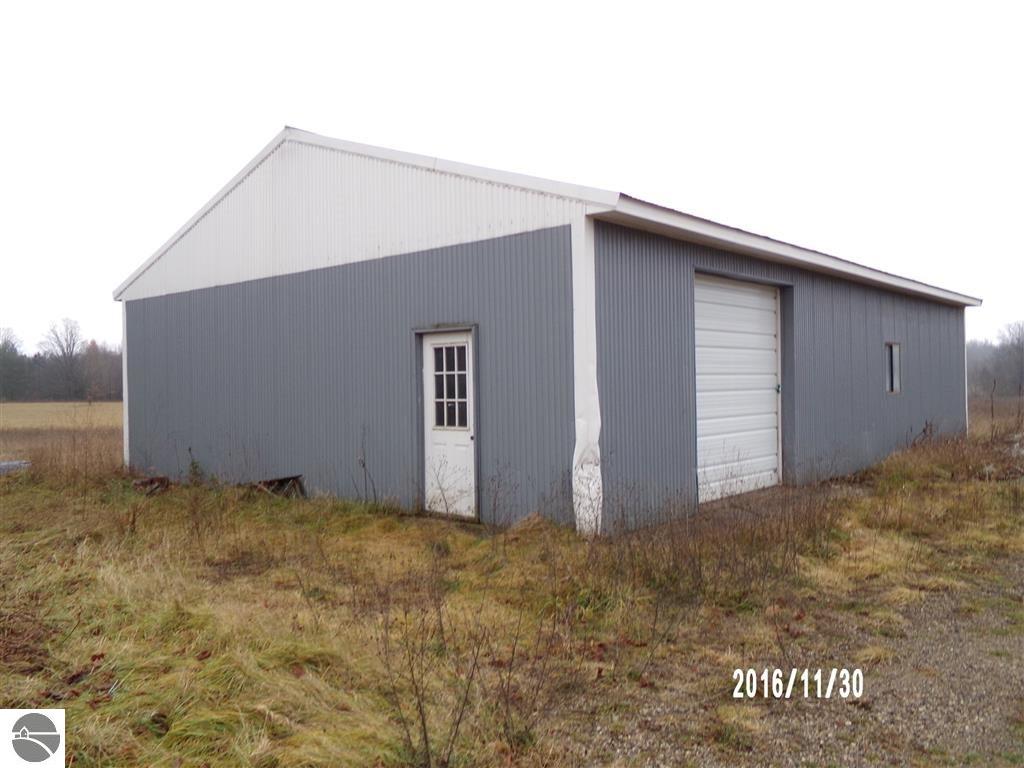 362 E 32 Rd