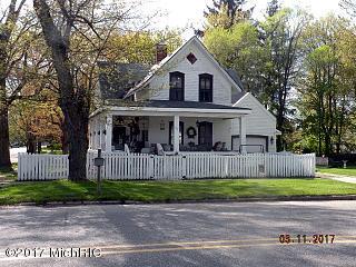 211 W 10th St