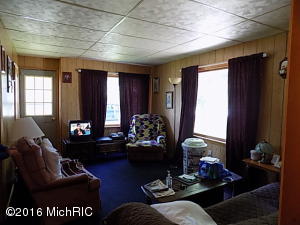For Sale: 720 N Oak St Evart, MI 49631