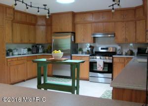 For Sale: 6372 7 Mile Rd Evart, MI 49631