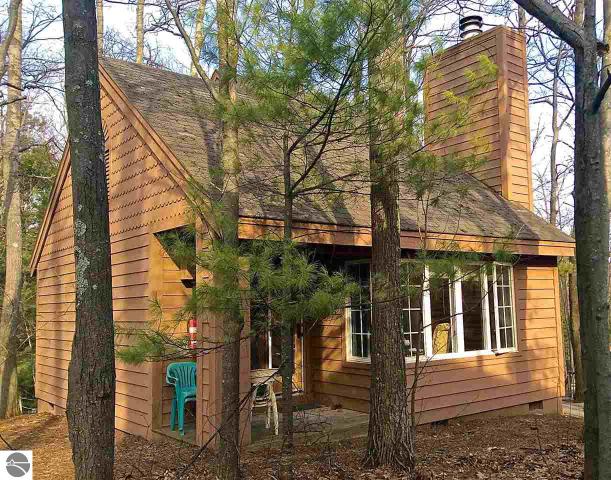 135 E Eighth St #001