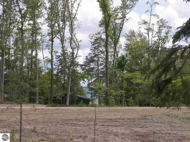 135 E Eighth St #001