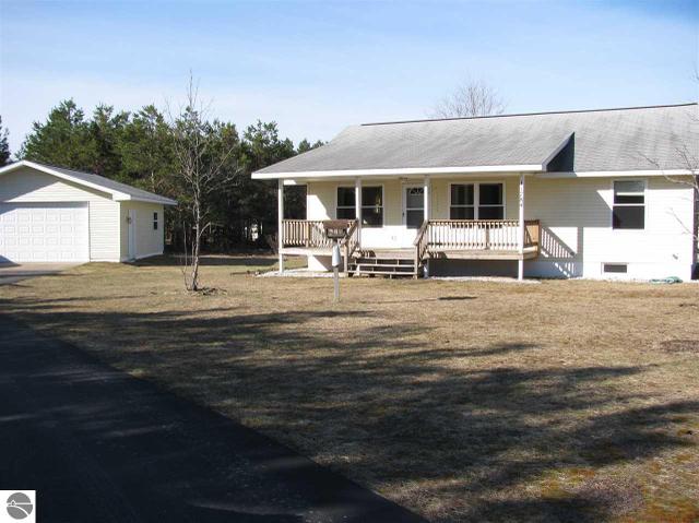 1863 Lardie Rd
