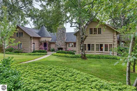 540 N Brandon Dr
