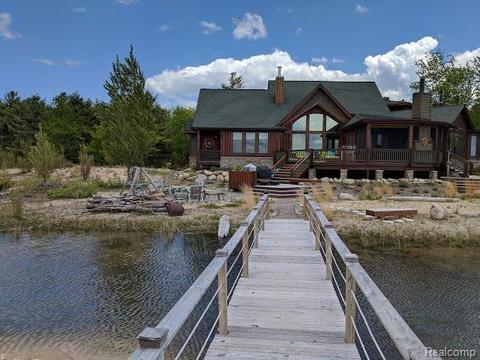 540 N Brandon Dr