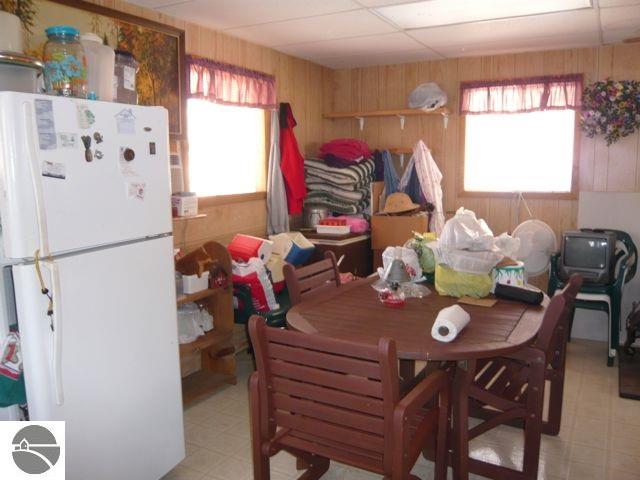 1990 W Plum Valley Rd