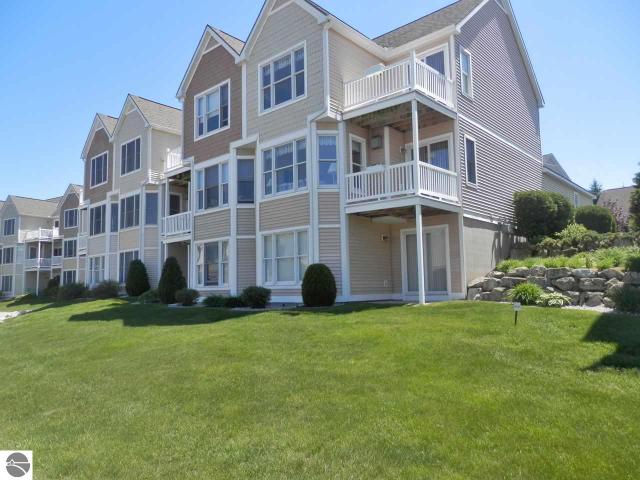 1477 Lakeshore Rd