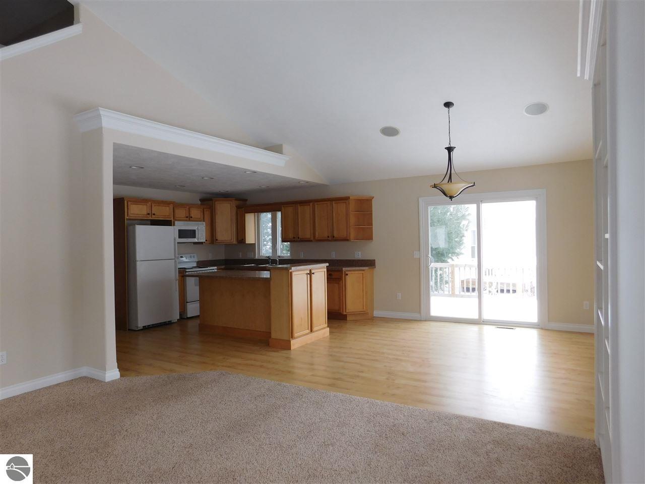 958 N Forestlane Dr