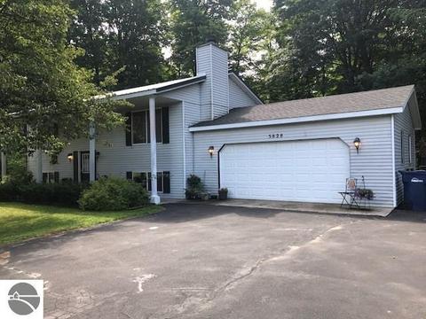 649 Autumnview Ln