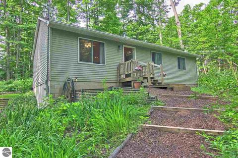 649 Autumnview Ln