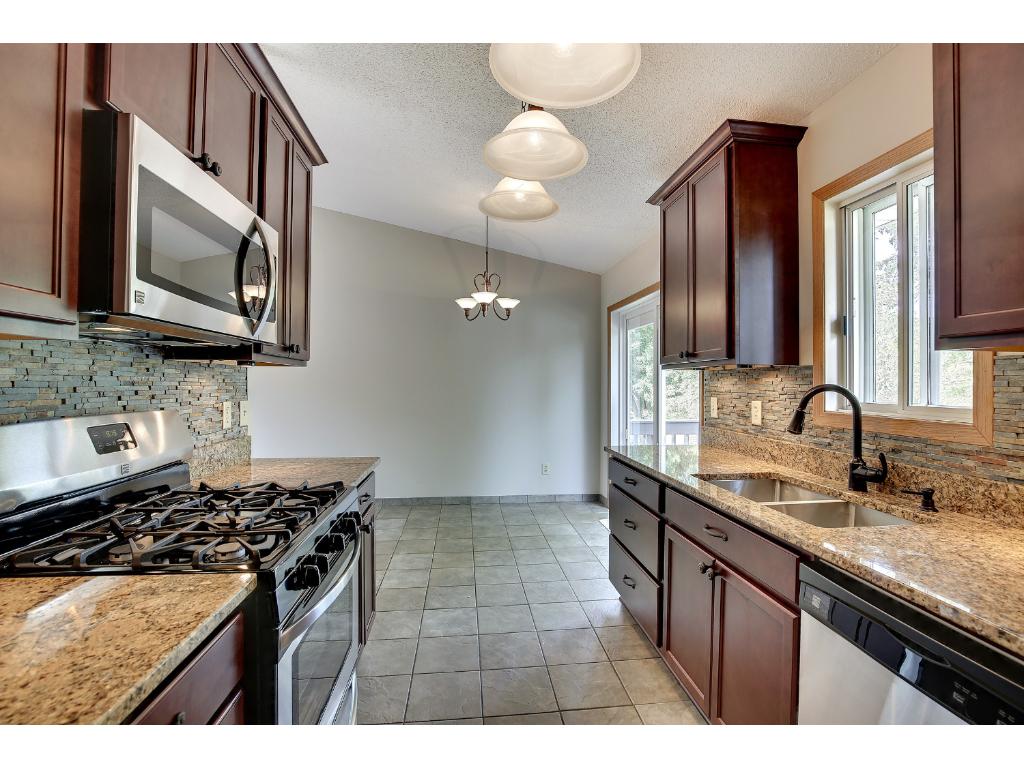 For Sale: 7572 Jeffery Ave S Cottage Grove, MN 55016