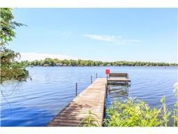 1132 Bay Dr SE