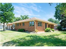 638 7th St W