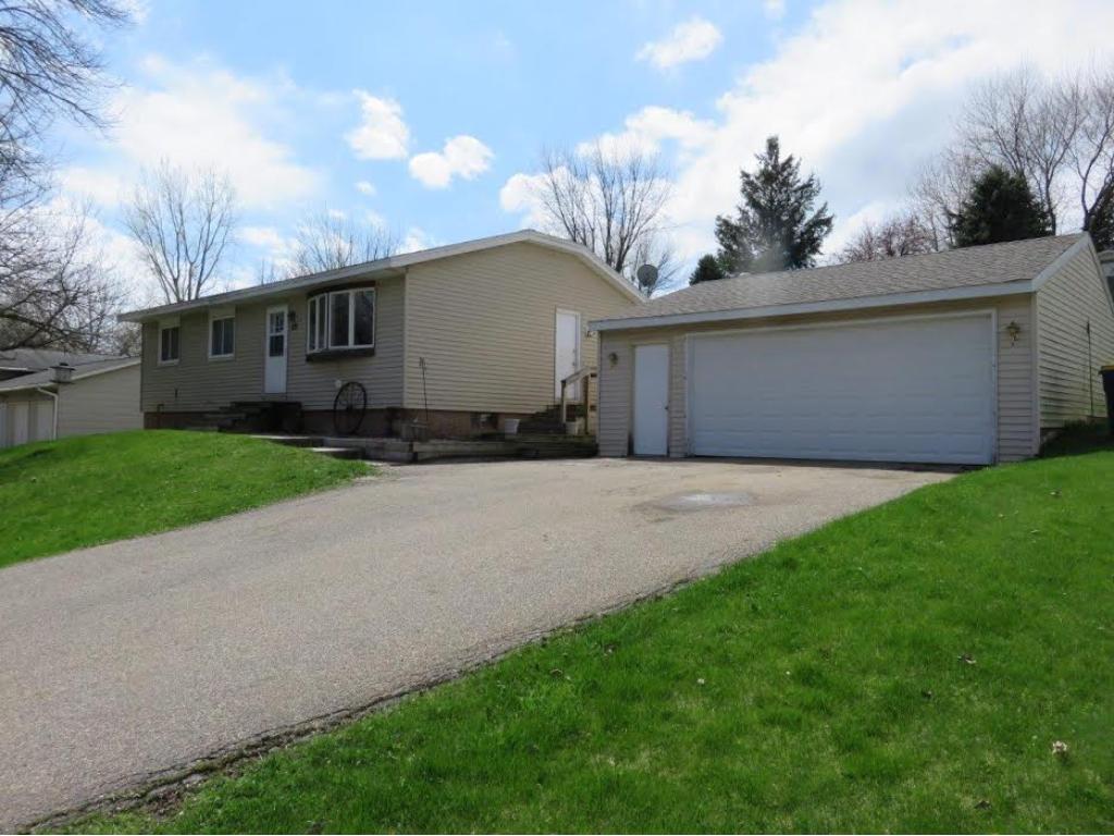 402 Horizon Dr SE