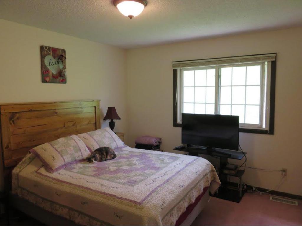 402 Horizon Dr SE