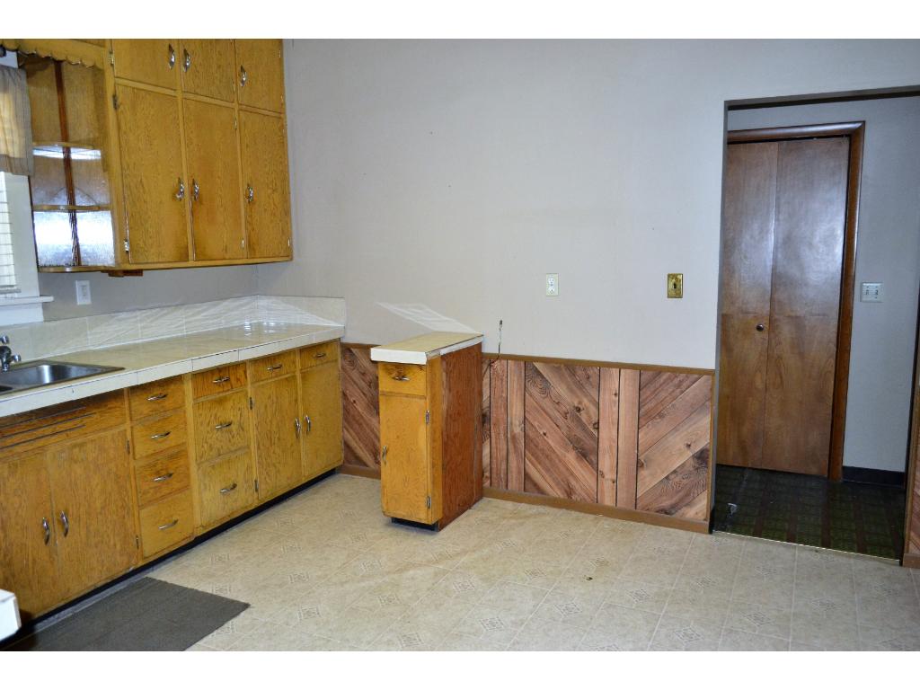 110 5th St NE