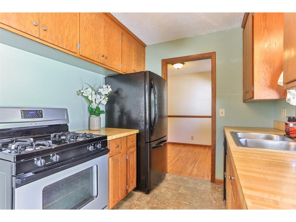 3679 Upper 149th St W