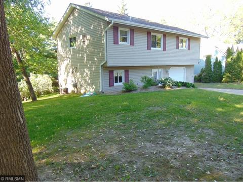 1214 Martha St N